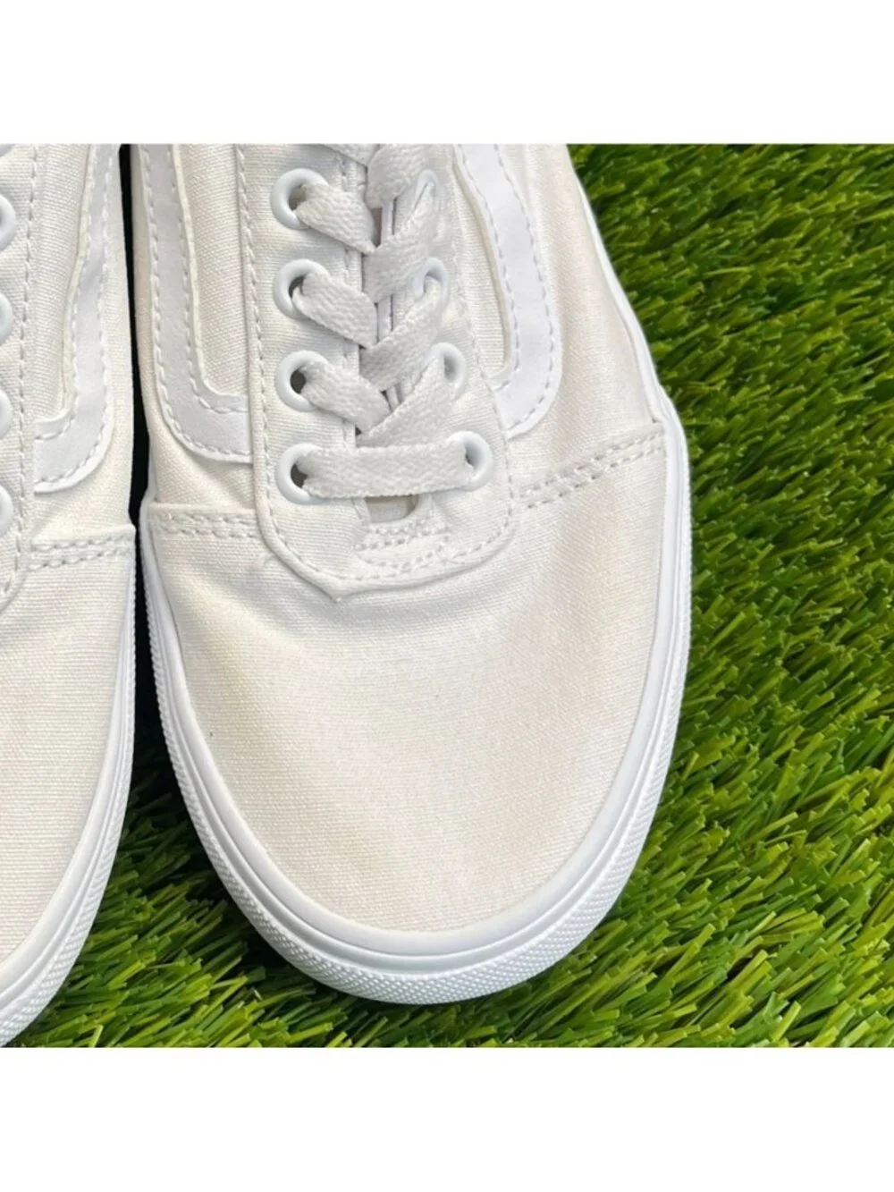Vans Old Skool Stackform Womens Size 6 White Athletic Platform Shoes Sneakers